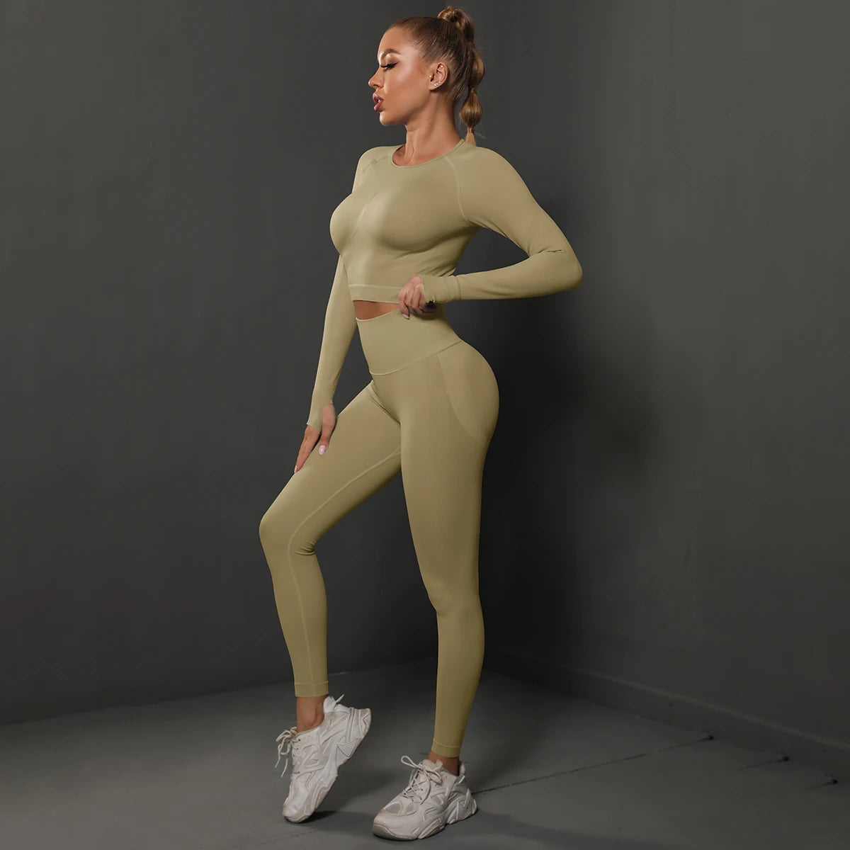 2-Piece Seamless Gym Set | High-Quality Spandex & Nylon, Quick-Dry, Slim Fit, O-Neck Collar